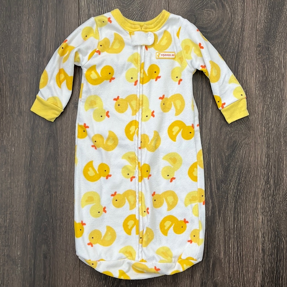 🍭4/$10 Carter’s (Duck) Sleeping Onesie